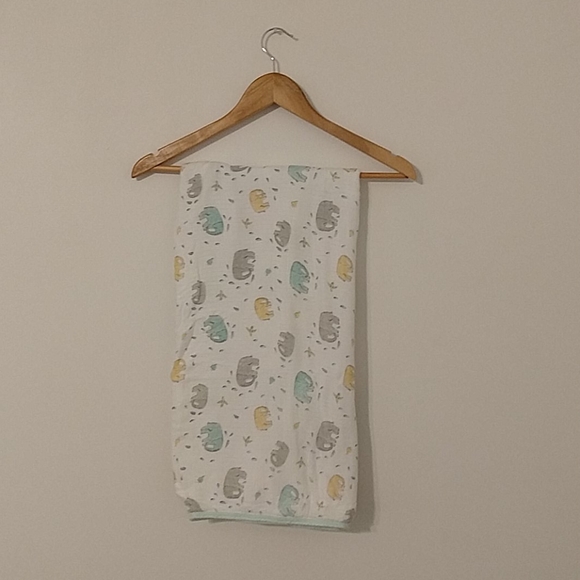 Silky soft bamboo Aden + Anais Stroller Blanket